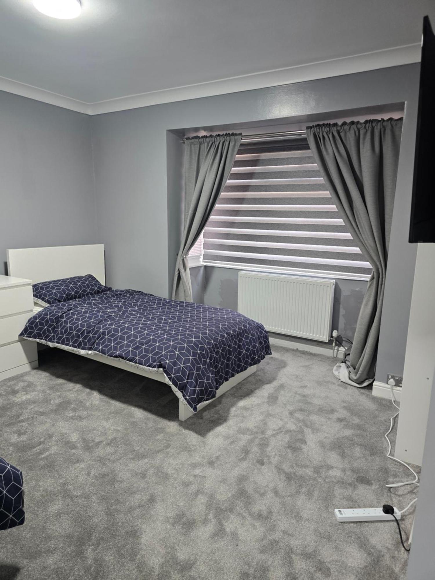 Manchester - House - Sleeps 6 - Parking - Garden Экстерьер фото